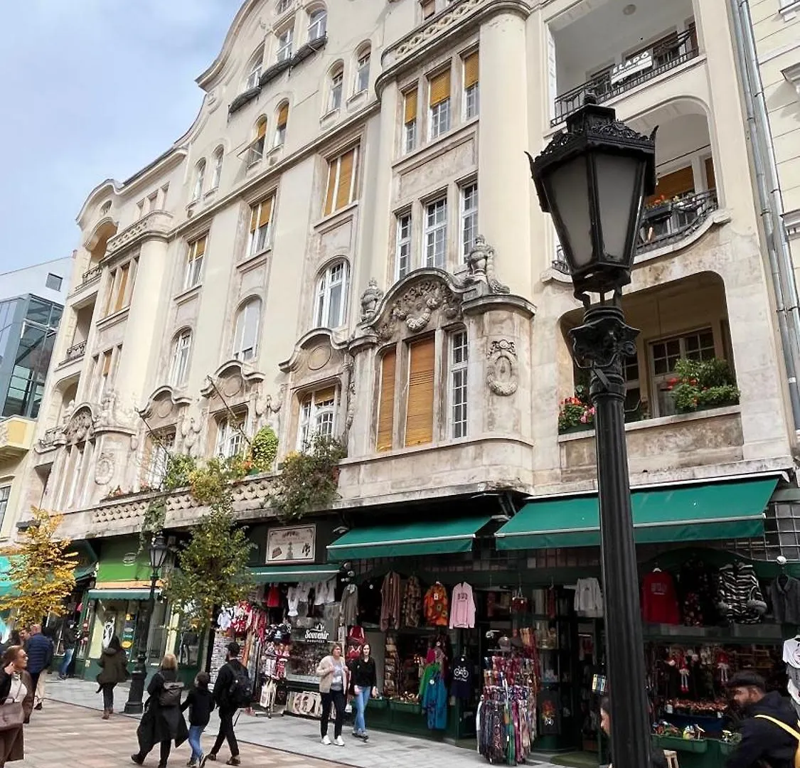 Mirage Apartments Váci Street Budapeste Hungria