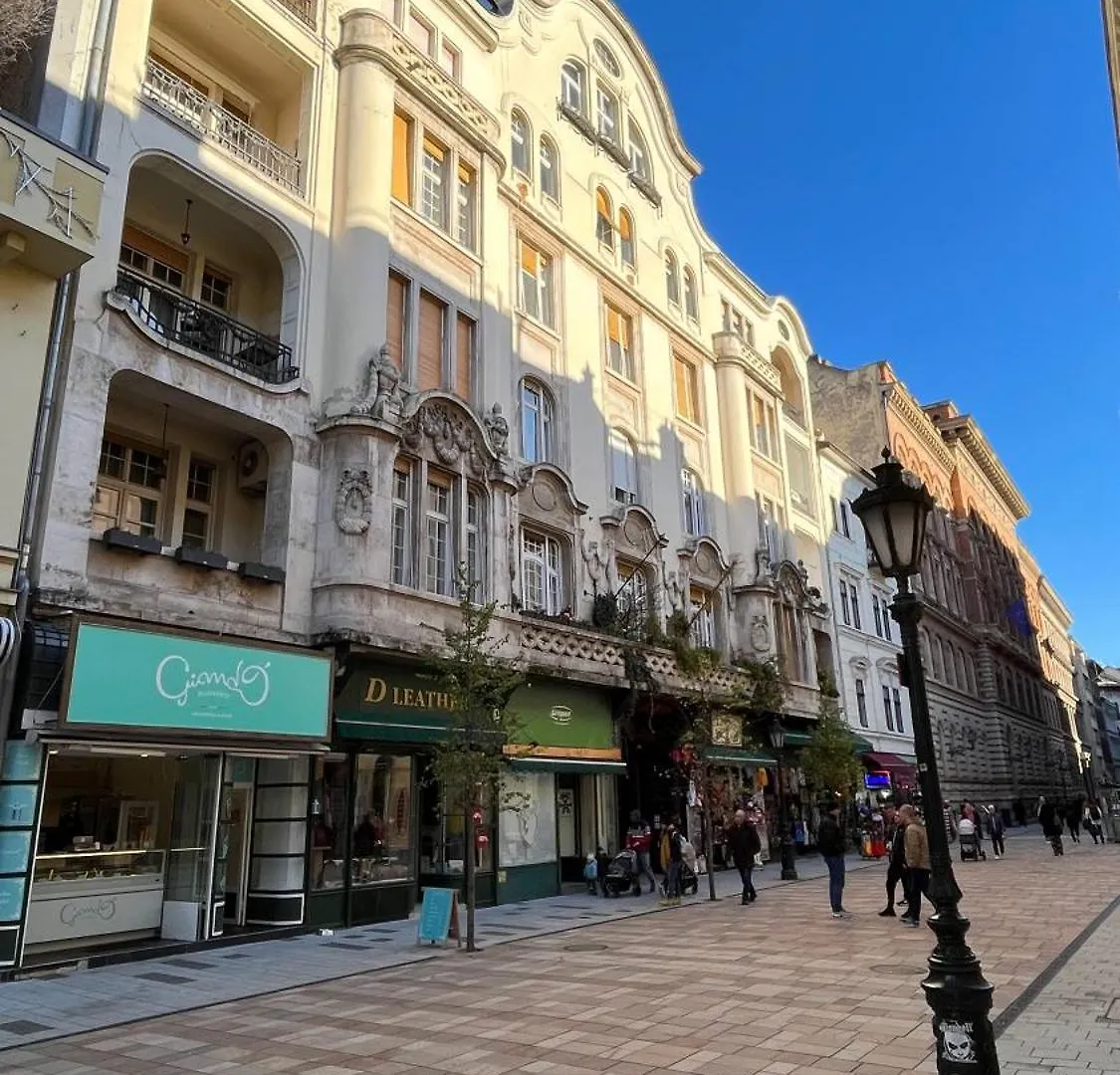 Mirage Apartments Váci Street Budapeste